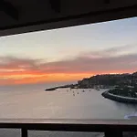 Apartament 100 M2 Penthouse On The Beach. *