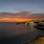Apartament 100 M2 Penthouse On The Beach. Patalavaca