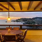Apartament 100 M2 Penthouse On The Beach. *