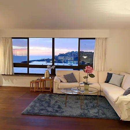 100 M2 Penthouse On The Beach. Διαμέρισμα *
