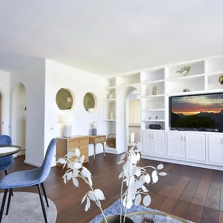Διαμέρισμα 100 M2 Penthouse On The Beach. Patalavaca