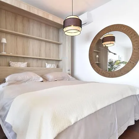 100 M2 Penthouse On The Beach. Apartman