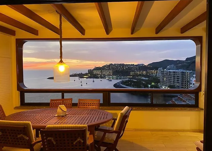 Apartman 100 M2 Penthouse On The Beach. *