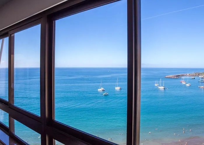 100 M2 Penthouse On The Beach. Apartman *