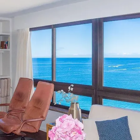 100 M2 Penthouse On The Beach.